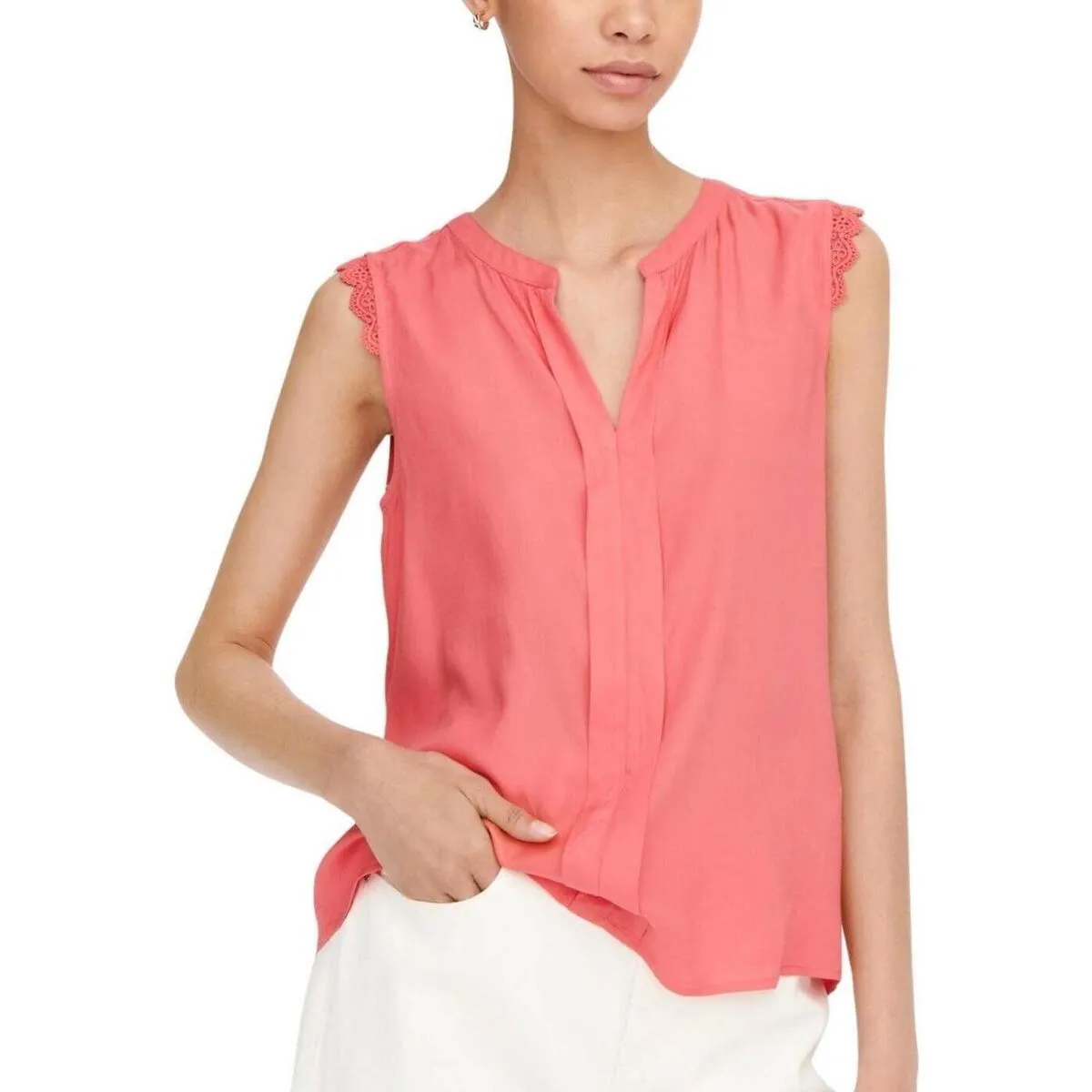 15157656-Coral Parad