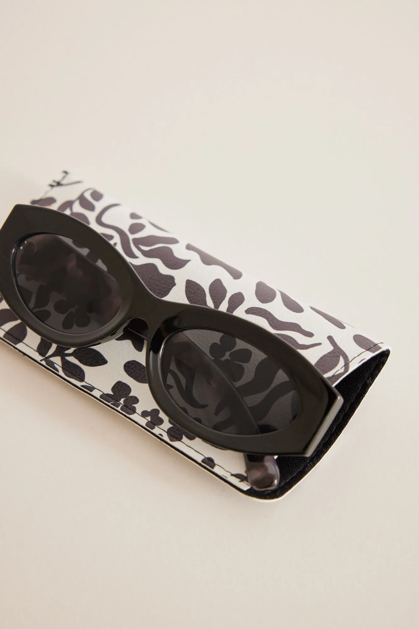 Gafas de sol 'cat eye' b&w