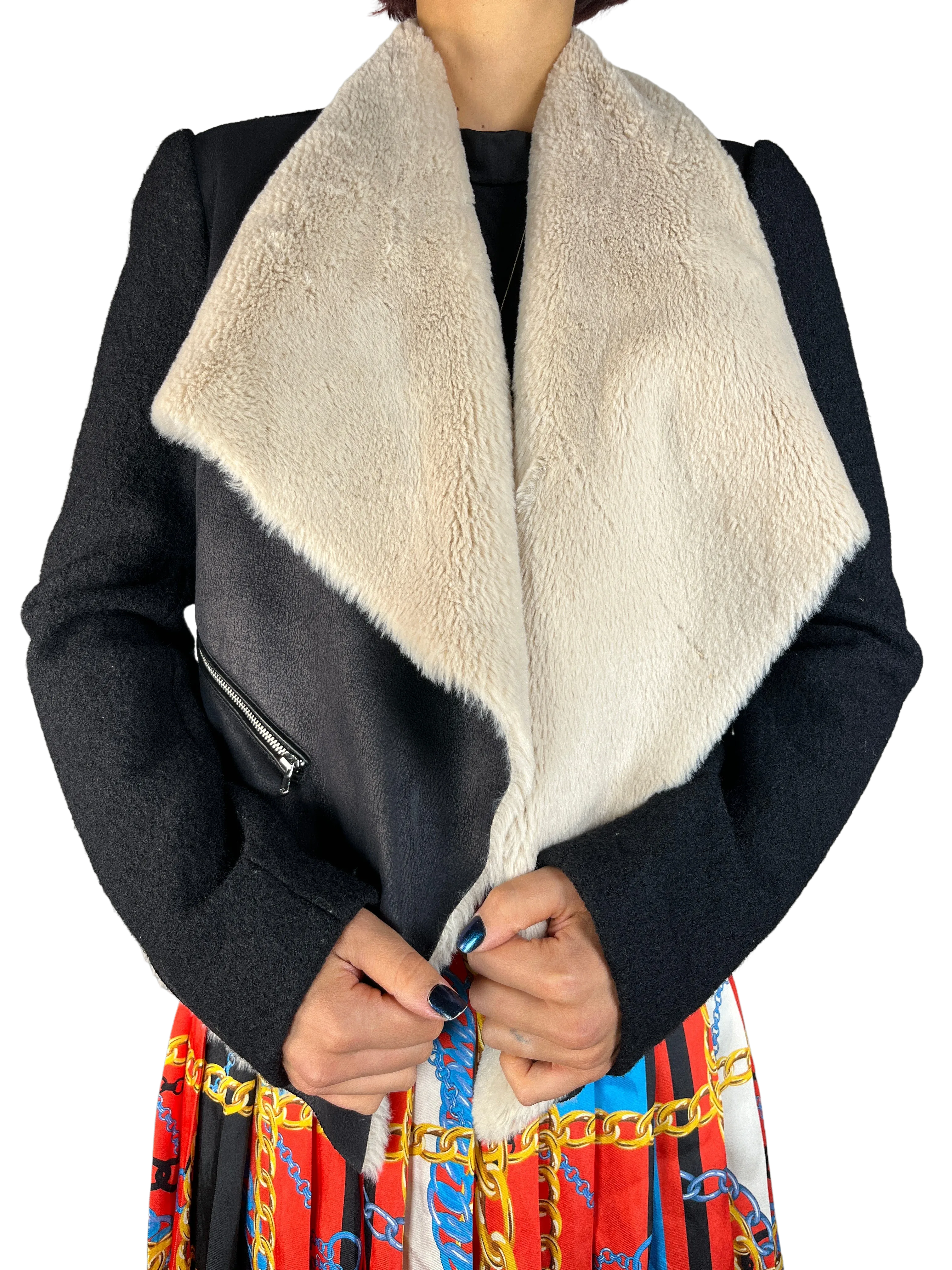 ZARA Chaqueta Asimétrica